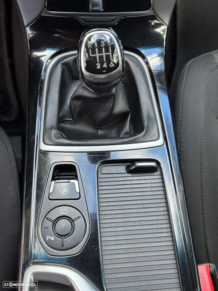 Hyundai i40 SW 1.7 CRDi Blue Comfort - 27