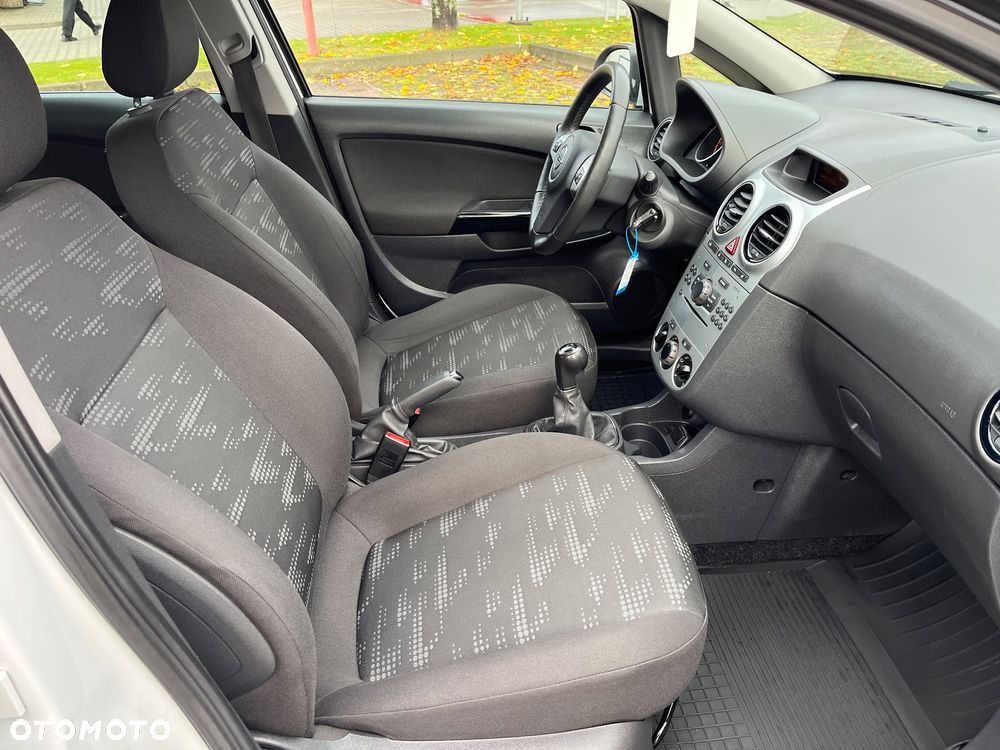 Opel Corsa 1.4 16V Satellite - 20