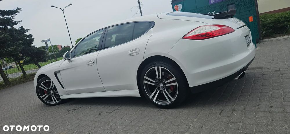 Porsche Panamera Diesel Platinum Edition - 3