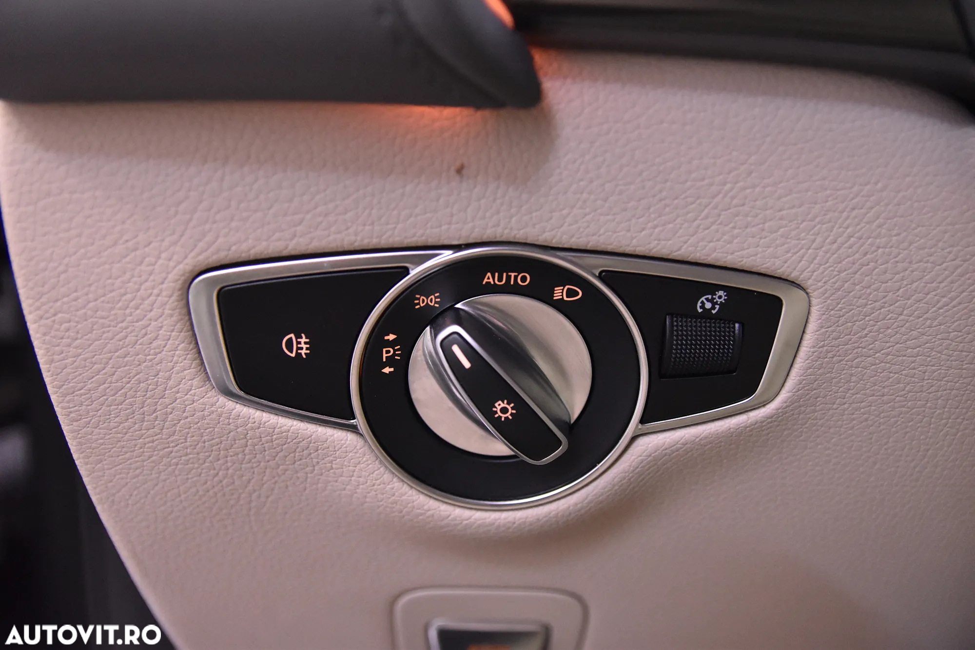 Mercedes-Benz EQC 400 4MATIC - 15