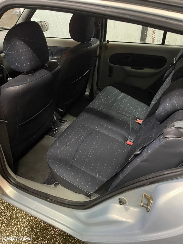 Renault Clio 1.2 - 9