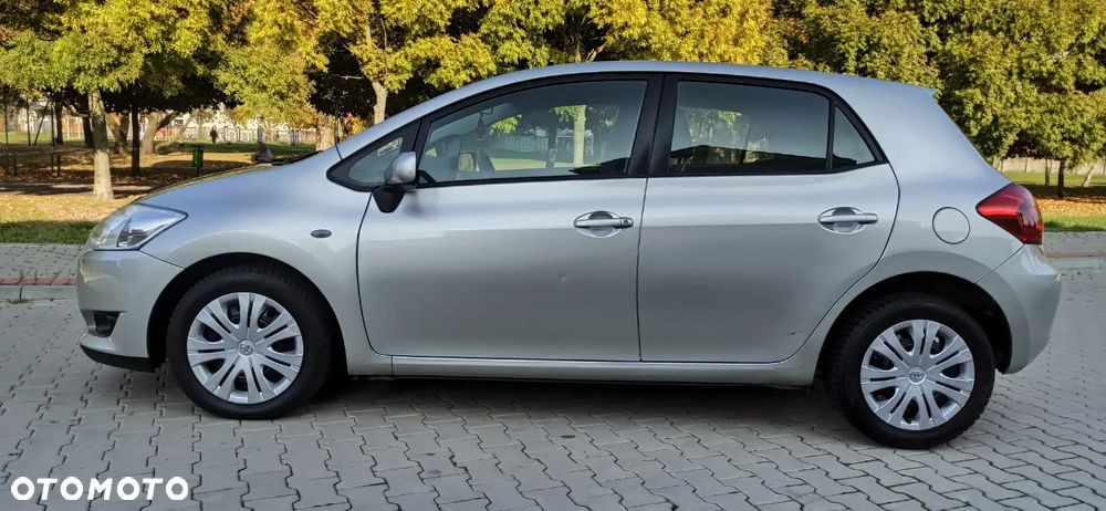 Toyota Auris 1.6 Dynamic MS - 3
