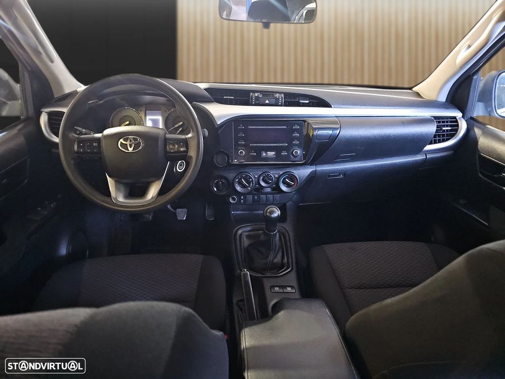 Toyota Hilux 2.4 D-4D 4WD CD CH - 10