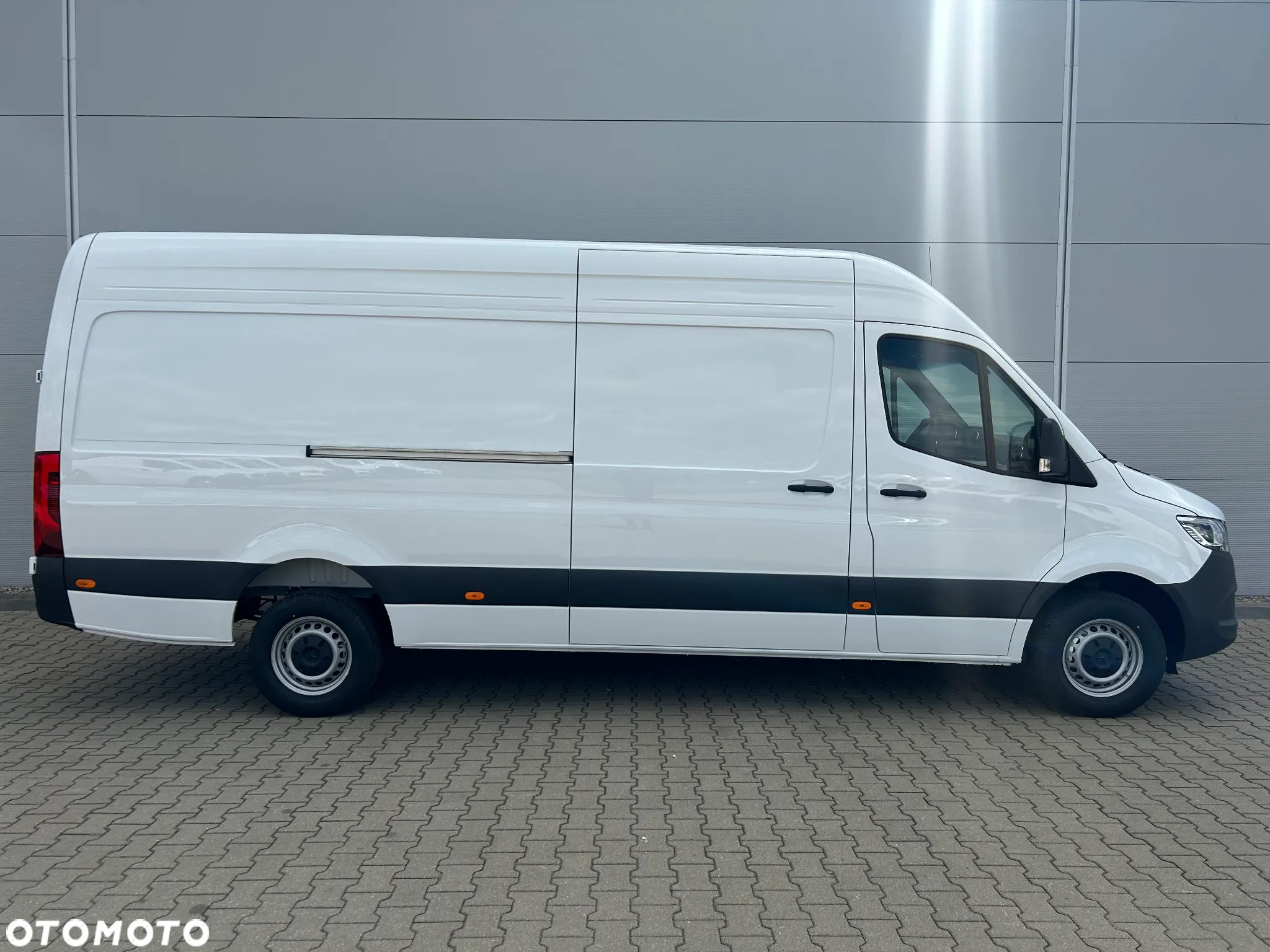 Mercedes-Benz SPRINTER 317 CDI FURGON DŁUGI - 8