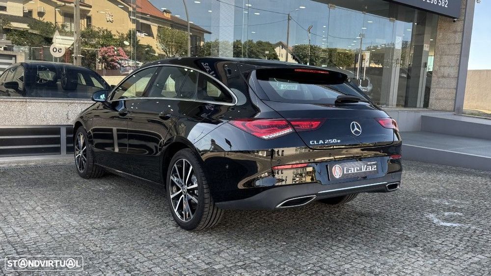 Mercedes-Benz CLA 250 e Shooting Brake Progressive - 23