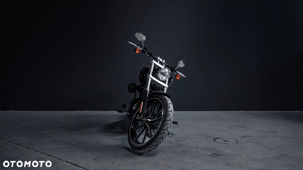 Harley-Davidson Softail Breakout - 2