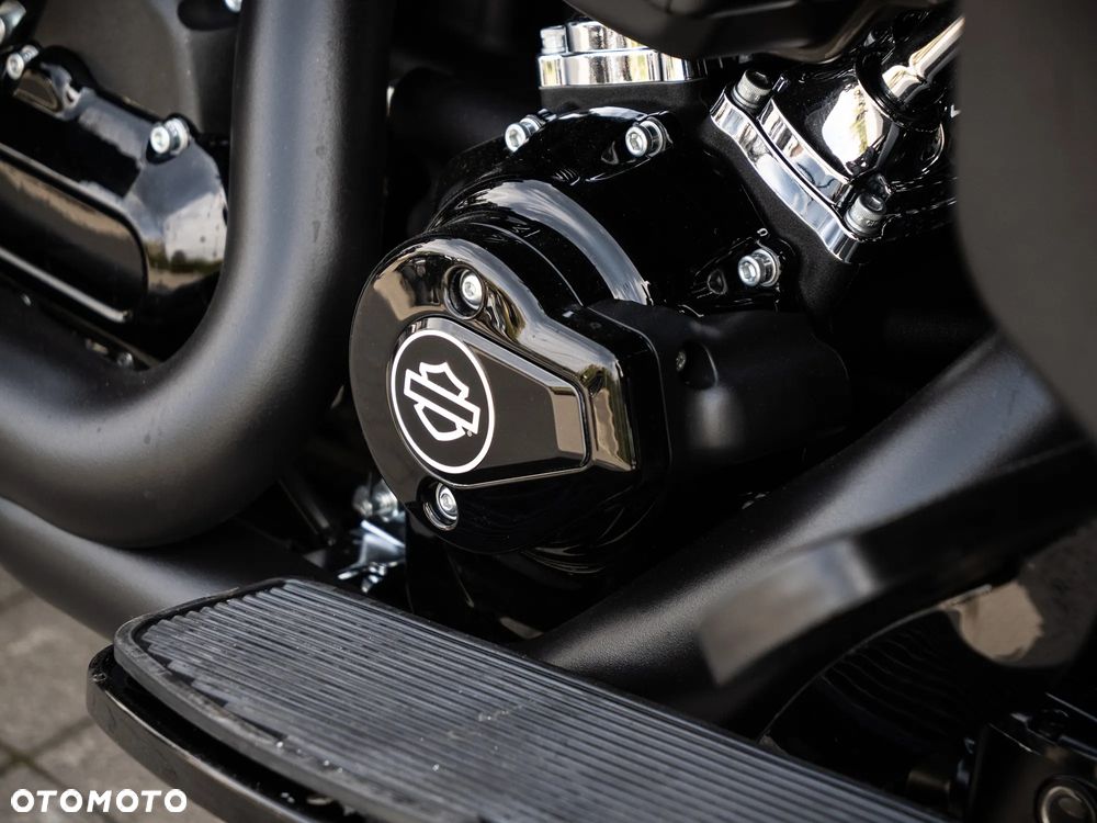 Harley-Davidson Touring Street Glide - 37