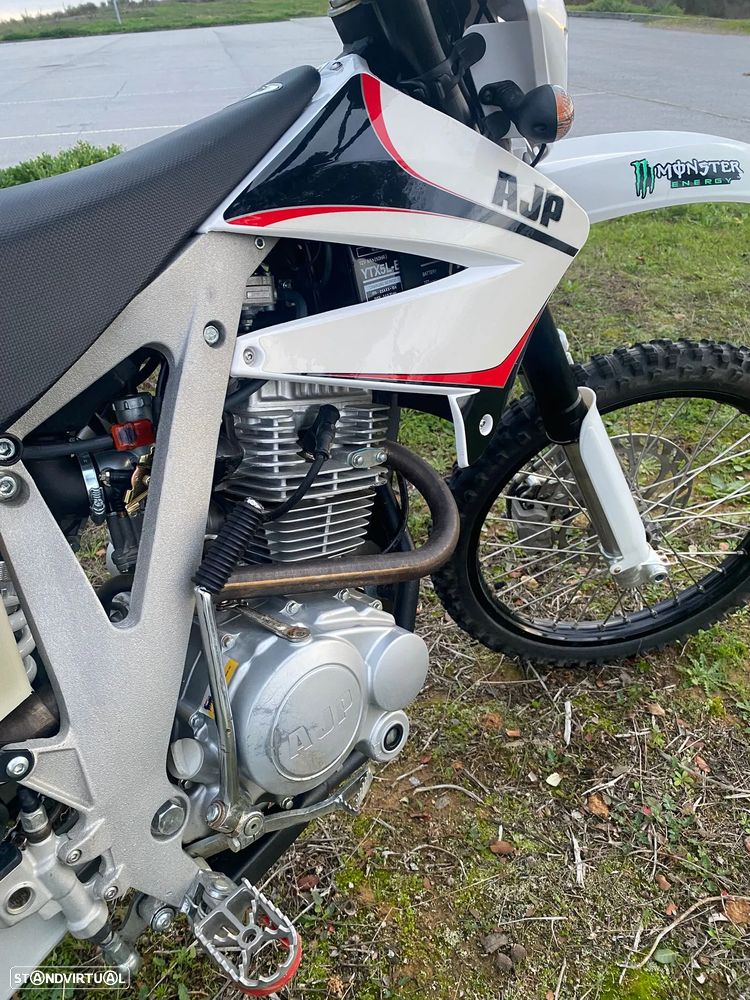 AJP PR3 125 Enduro - 5