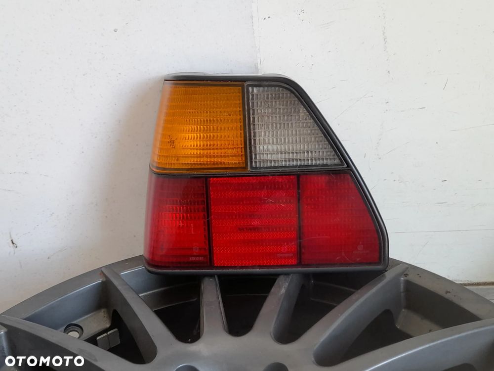 Lampa lewy tył Volkswagen Golf 2 Hella 191945257 - 1