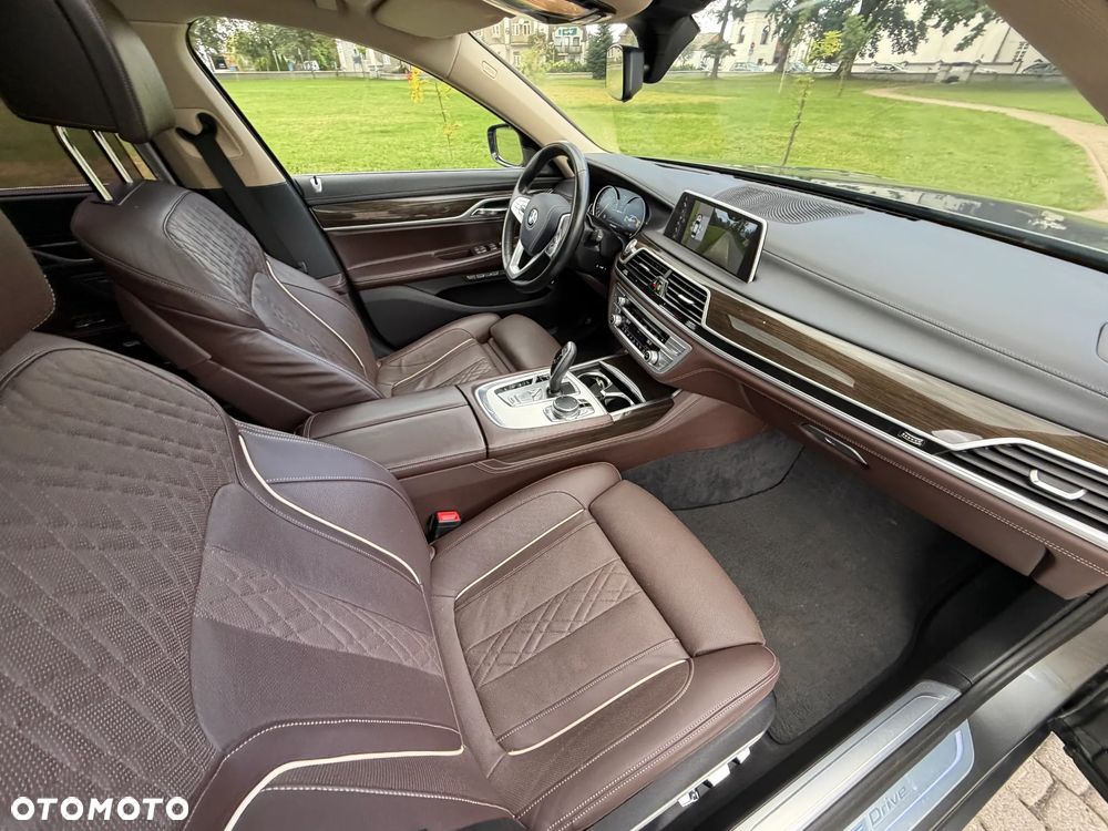 BMW Seria 7 740Le iPerformance - 18
