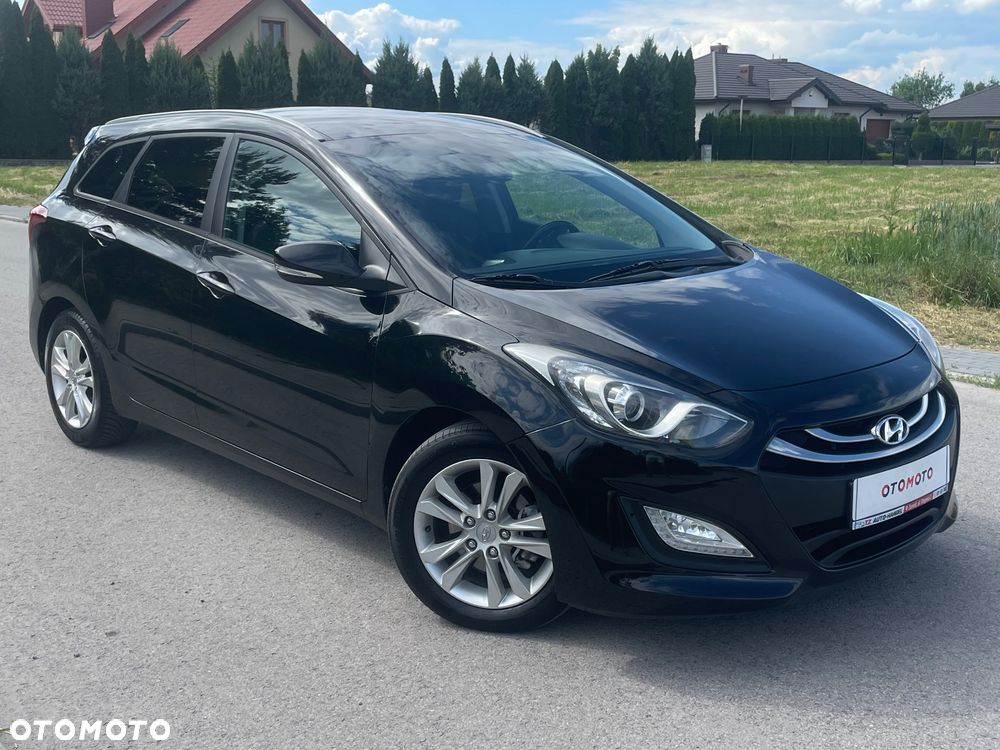 Hyundai i30 blue Kombi 1.6 CRDi Passion