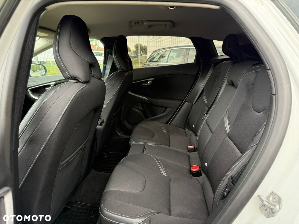Volvo V40 - 9