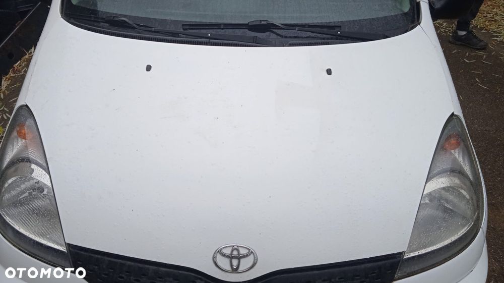 Maska Toyota Yaris Verso 2002 lak. 068 - 1