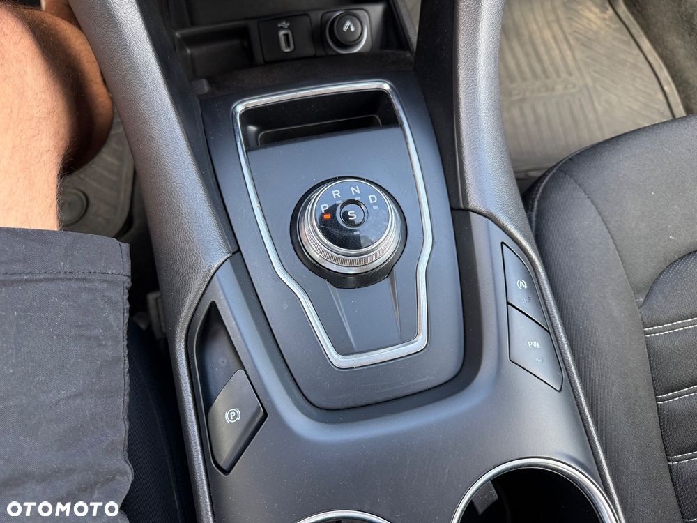 Ford Mondeo 2.0 TDCi Titanium PowerShift - 17