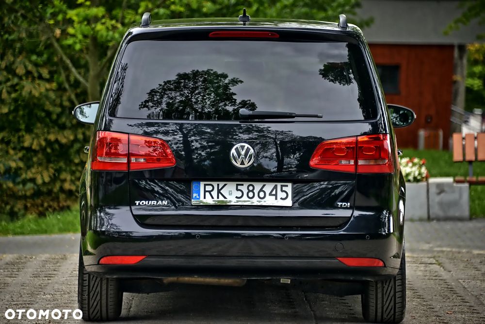 Volkswagen Touran - 4