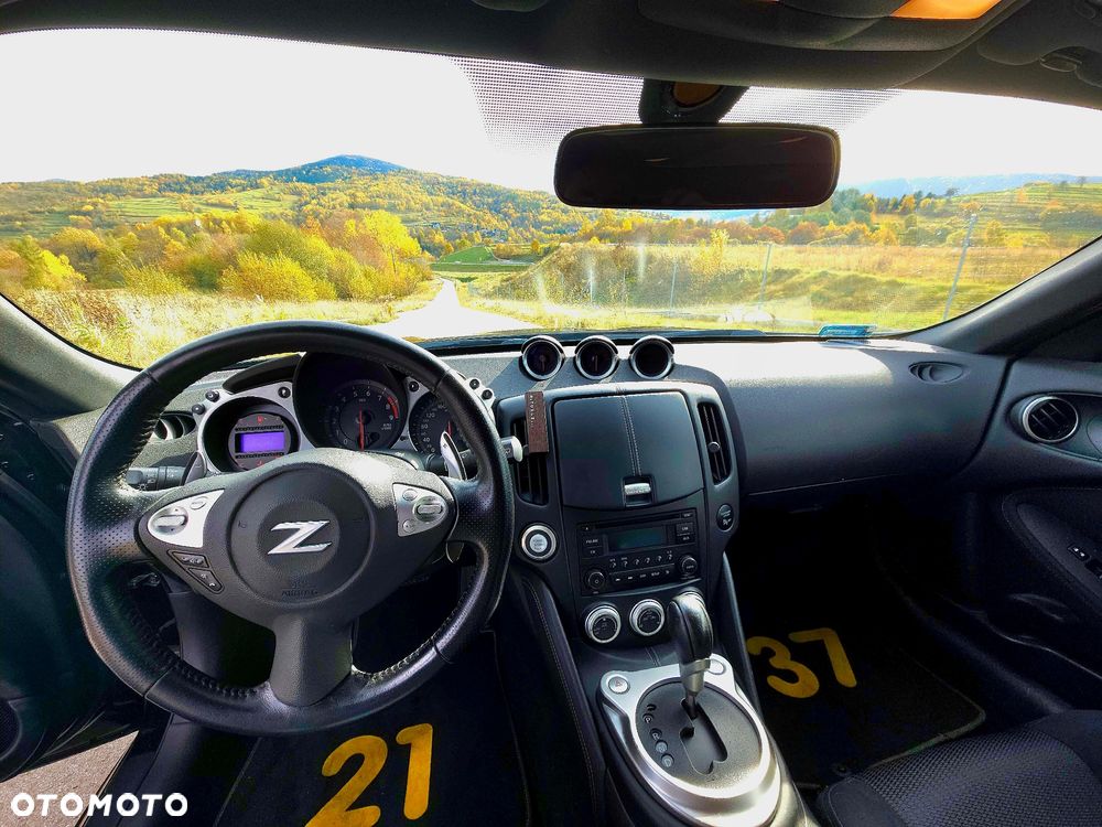 Nissan 370 Z - 10