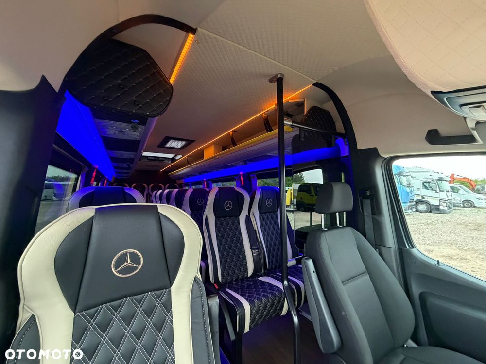 Mercedes-Benz Sprinter 519 - 14