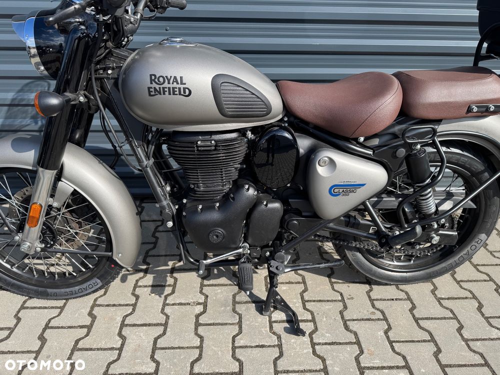 Royal Enfield Classic - 12