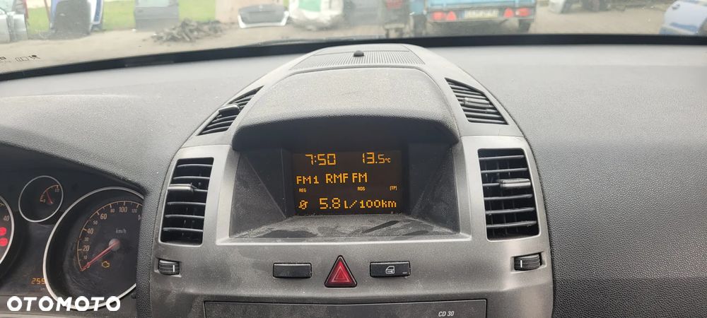 OPEL ZAFIRA-B Z19DT 2006 na części - 16
