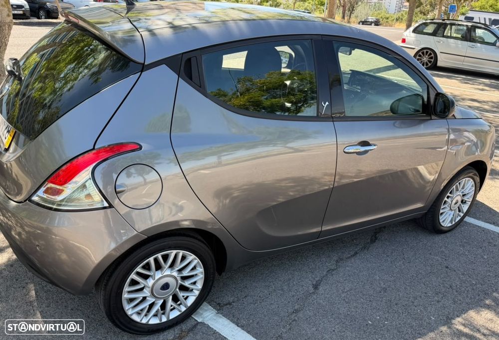 Lancia Ypsilon 1.3 M-jet S&S Platinum - 8
