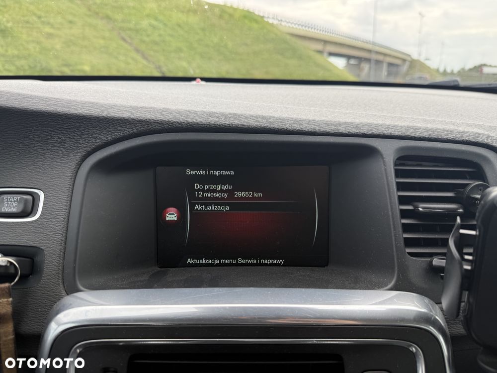 Volvo V60 D6 AWD Plug-in Hybrid Summum - 28