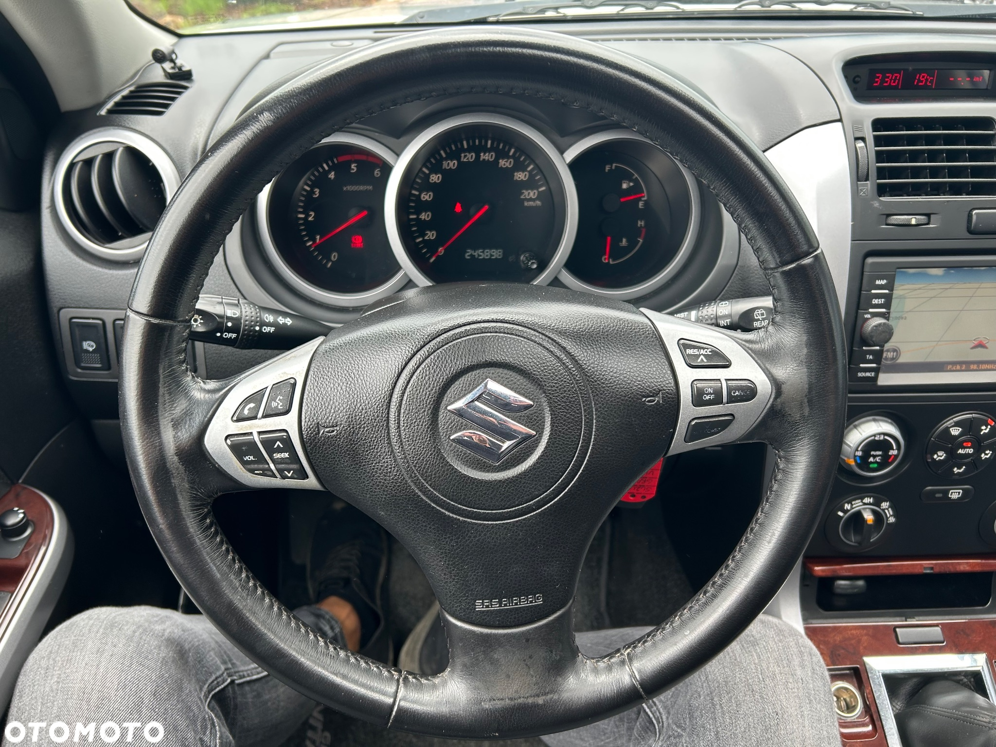 Suzuki Grand Vitara 1.9 DDiS Club - 32