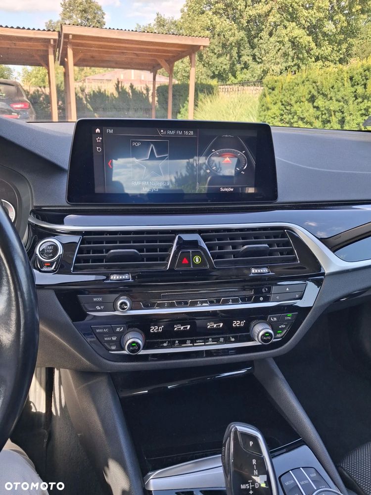 BMW Seria 5 530i xDrive Sport Line sport - 8