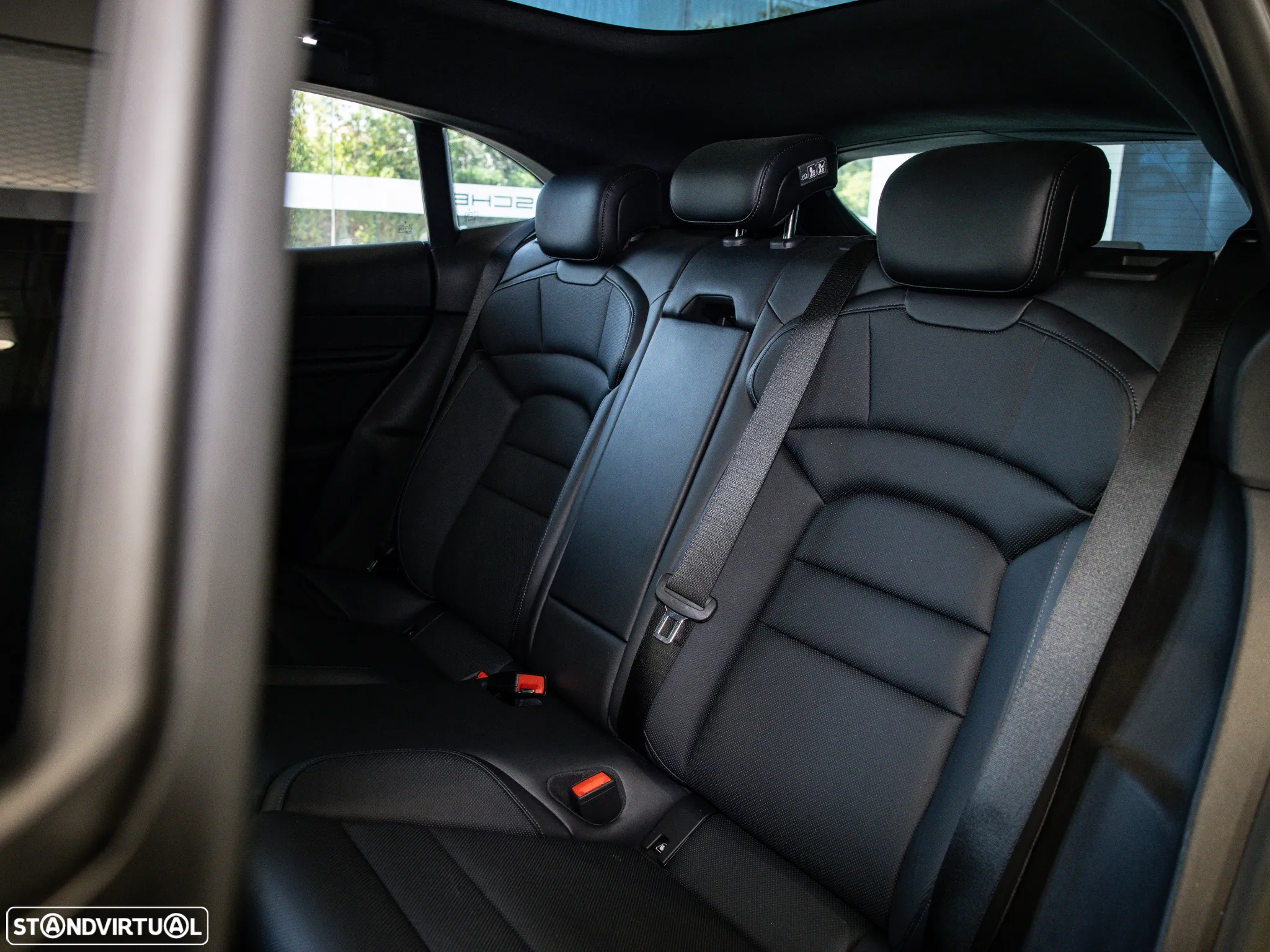 Porsche Taycan Sport Turismo Standard - 34