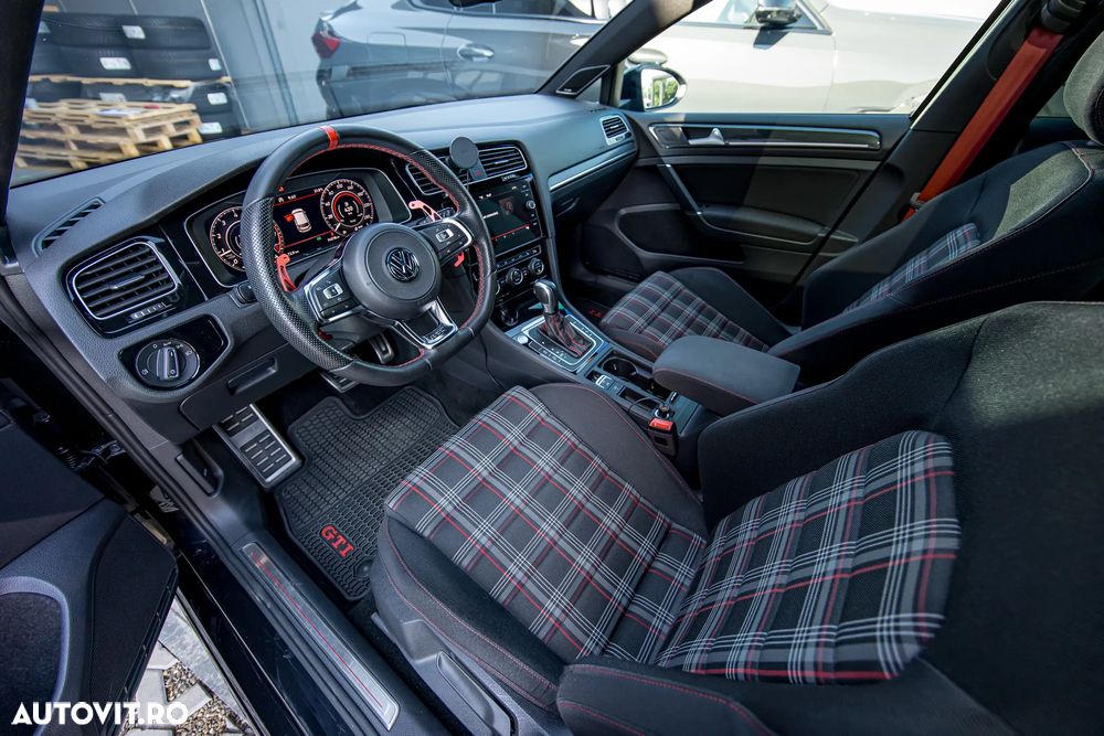 Volkswagen Golf 2.0 TSI DSG GTI - 18