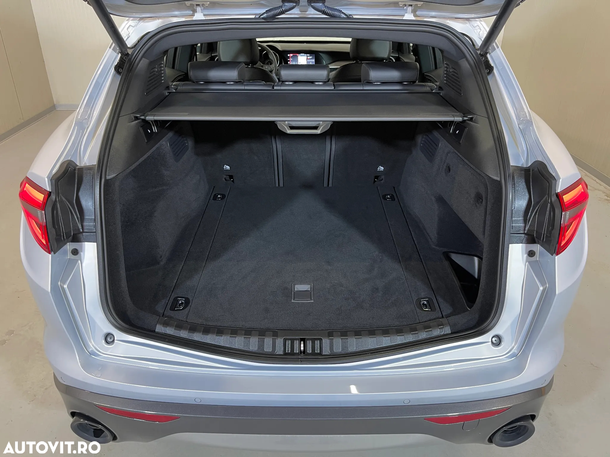 Alfa Romeo Stelvio 2.0 Turbo 16V AT8-Q4 Ti - 12