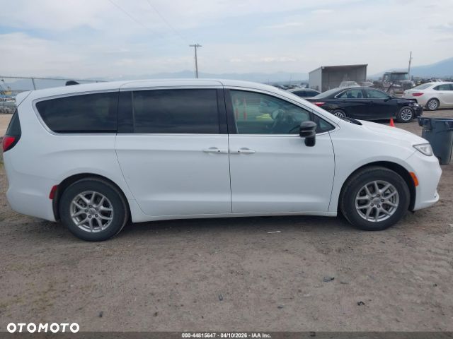 Chrysler Pacifica ver-2-5-sports--line-awd - 8