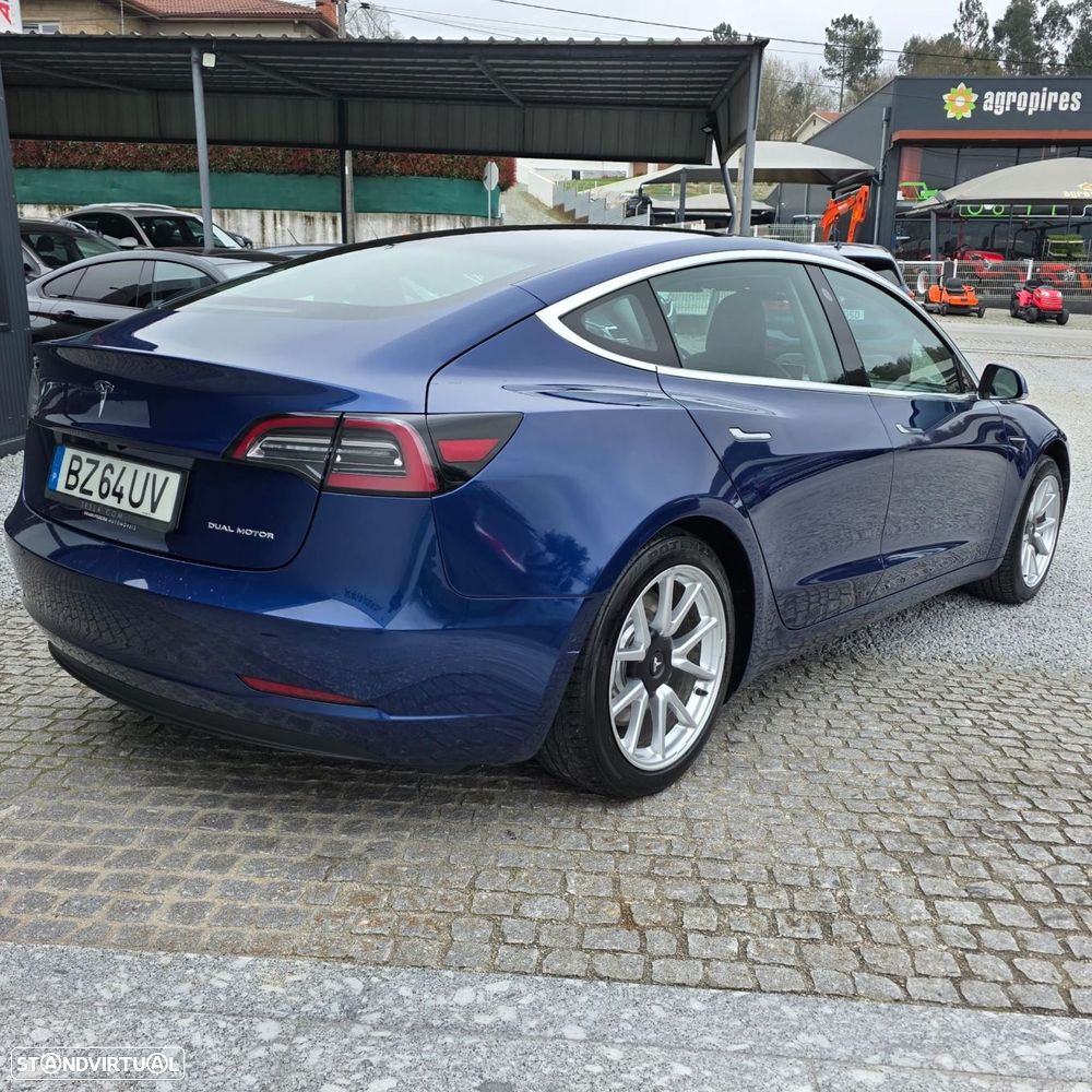 Tesla Model 3 - 2
