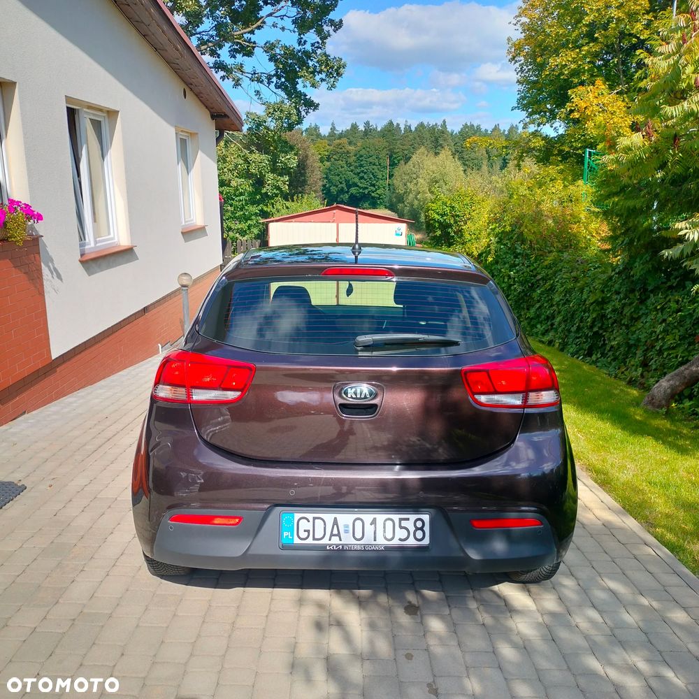 Kia Rio 1.2 L - 7
