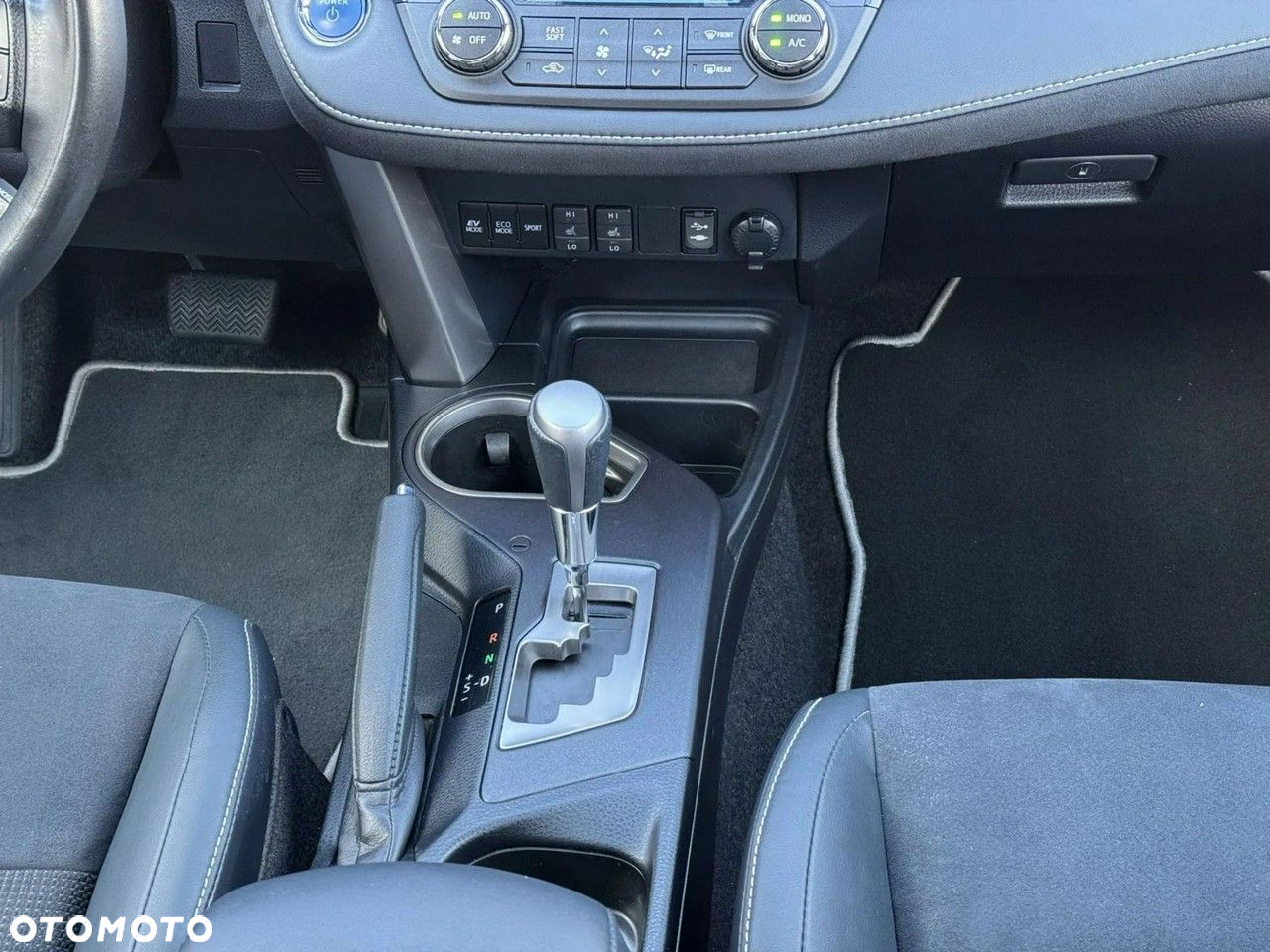 Toyota RAV4 - 15
