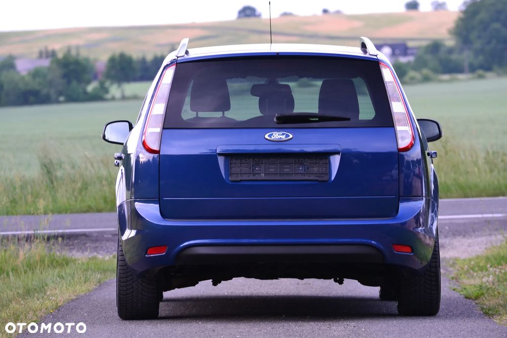 Ford Focus 1.6 16V Titanium - 11
