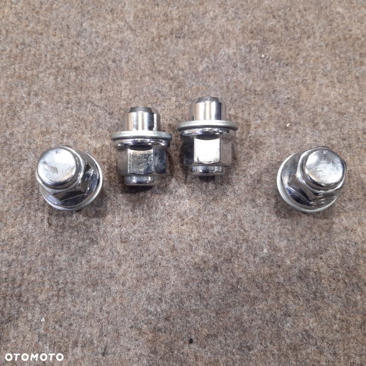 Nakrętki Do Mocowania Kół TOYOTA - 1