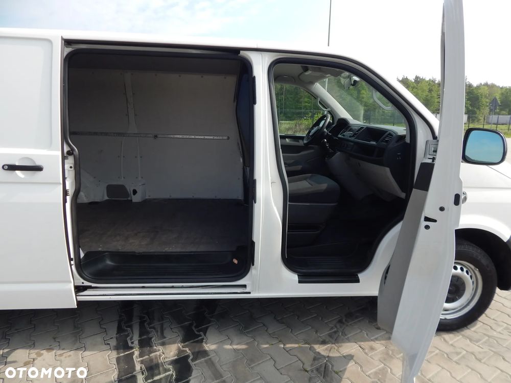 Volkswagen Transporter T-6 Long Klima - 18