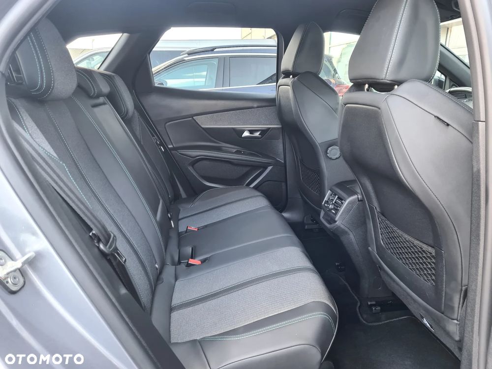 Peugeot 3008 1.2 PureTech Allure Pack S&S EAT8 - 16