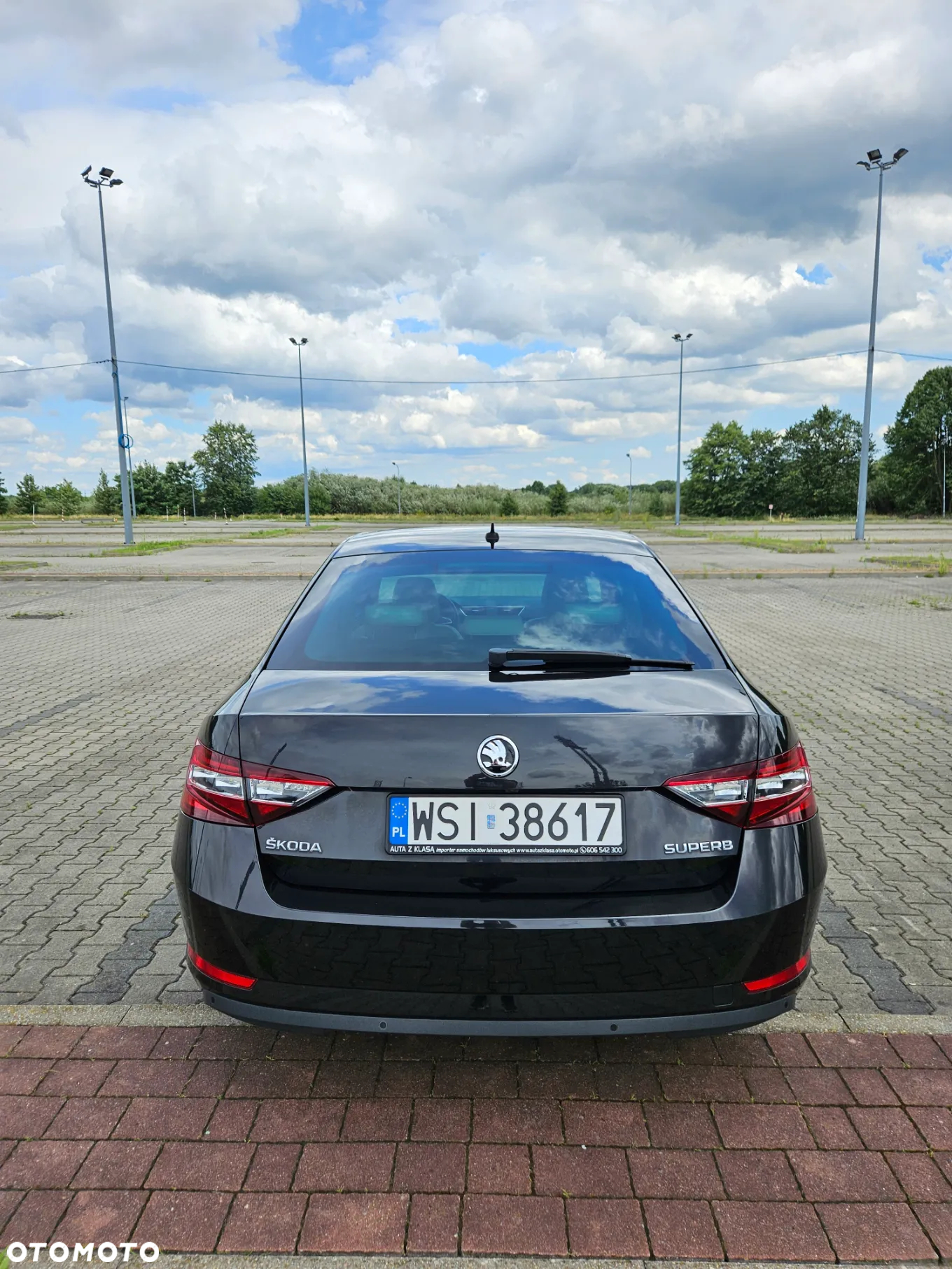 Skoda Superb 2.0 TDI L&K - 8
