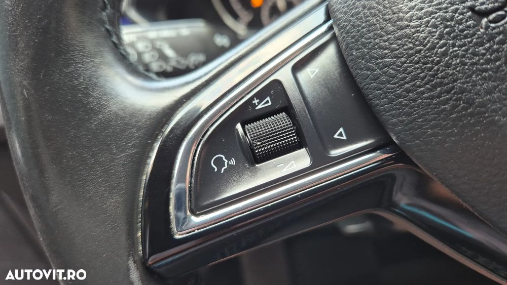Skoda Superb 2.0 TDI DSG Active - 28