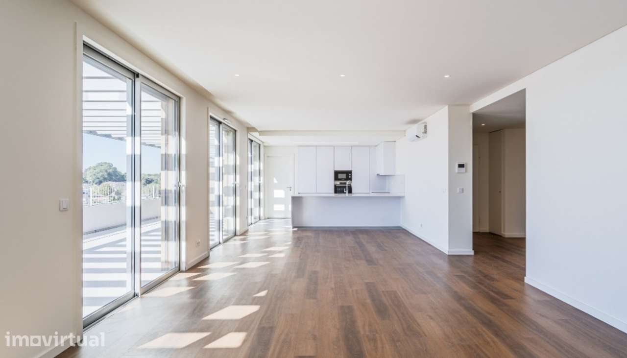Apartamento T4 com terraço e vistas desafogadas na Maia - Grande imagem: 2/25