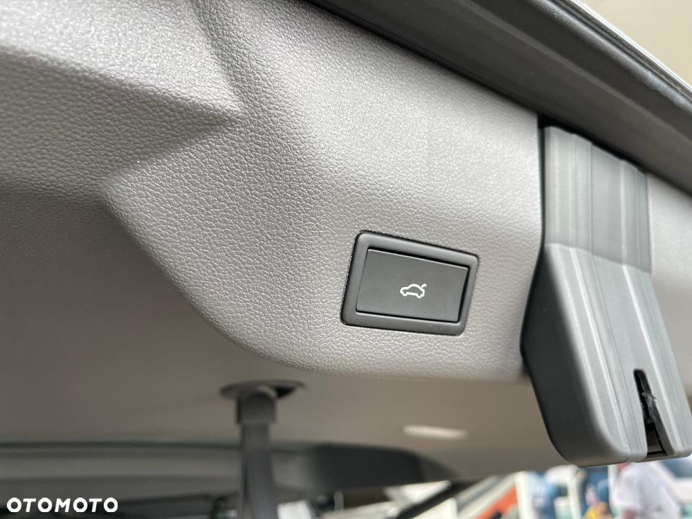Volkswagen Multivan - 14