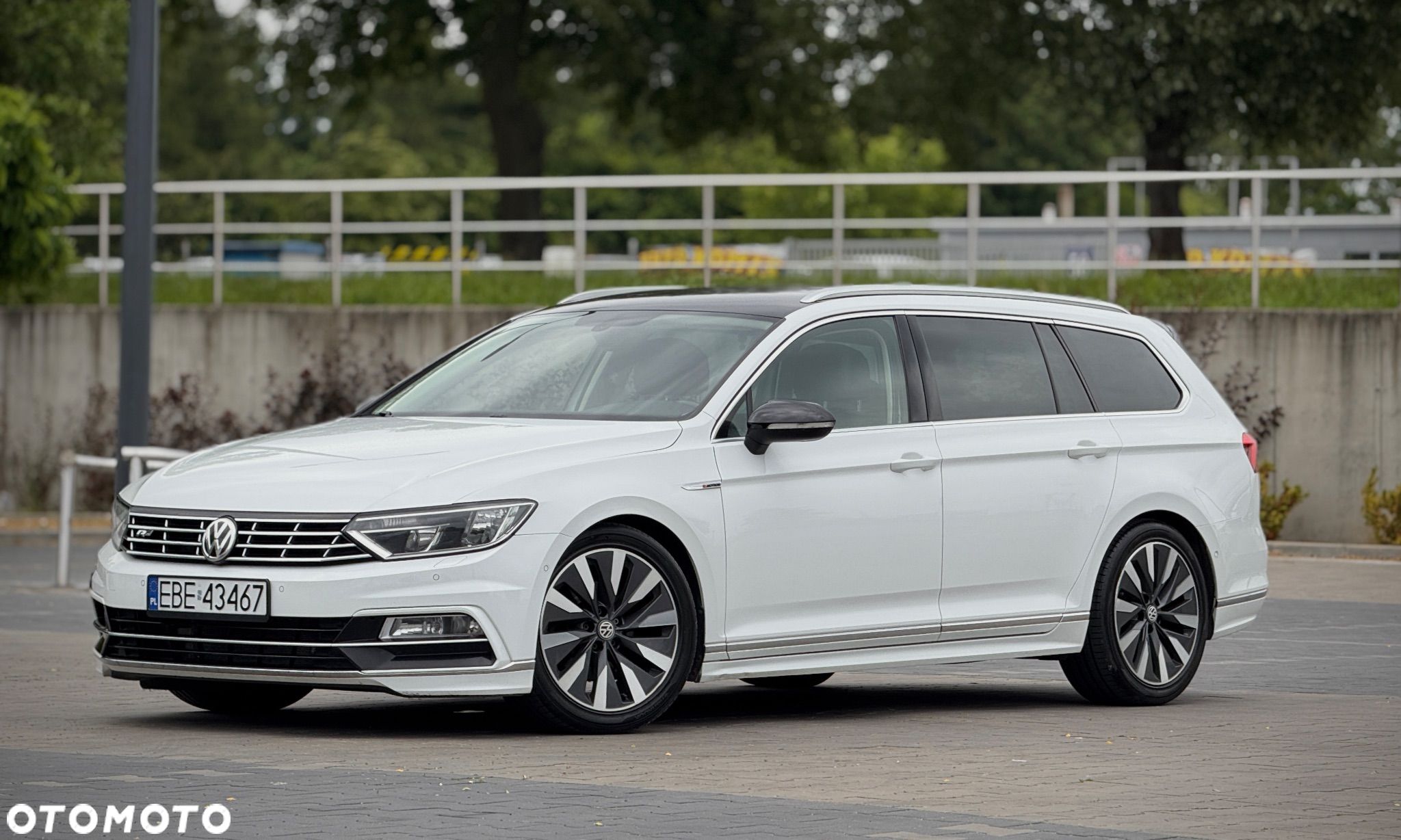 Volkswagen Passat Variant 2.0 TDI SCR DSG (BlueM Tech) Comfortline - 1