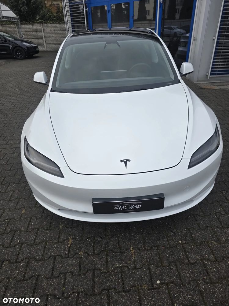 Tesla Model 3 - 5