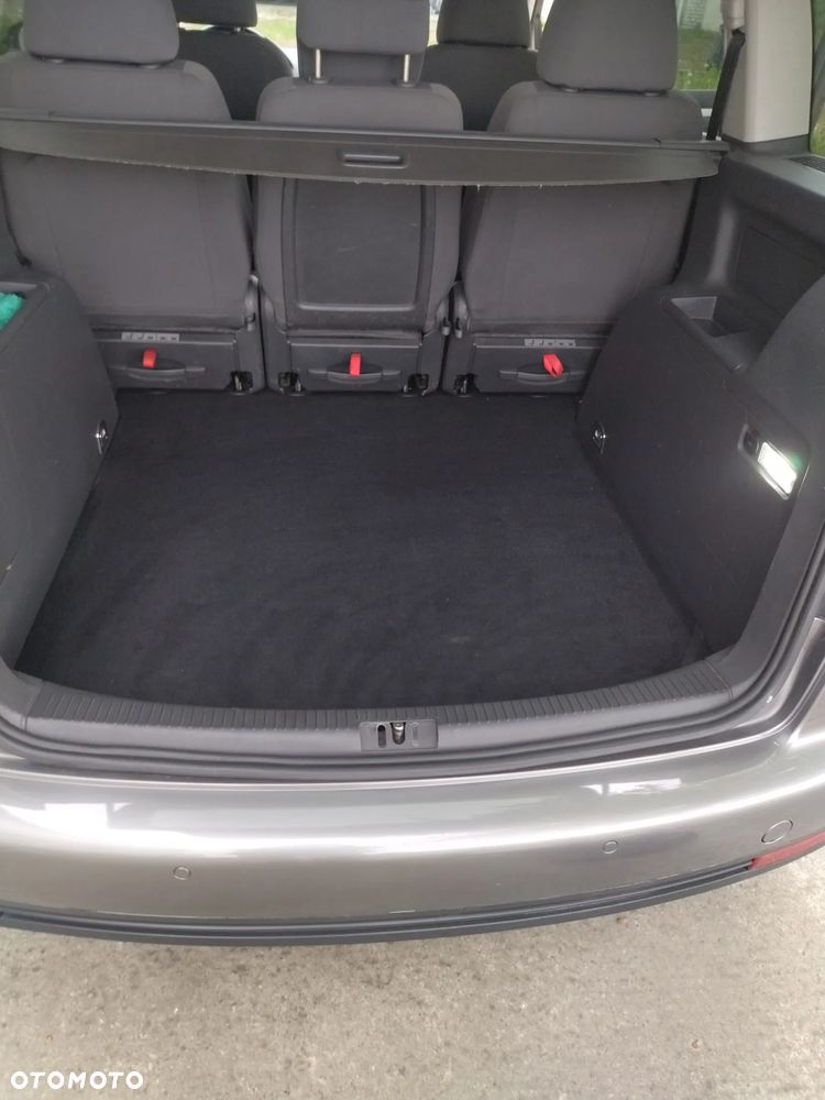 Volkswagen Touran 2.0 TDI Highline - 6