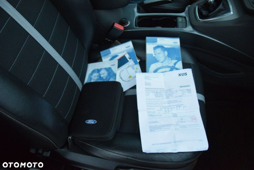 Ford Kuga 2.0 TDCi FWD Titanium - 34