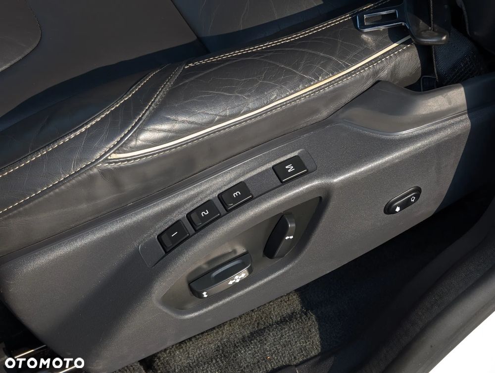Volvo XC 60 D4 Geartronic RDesign - 34