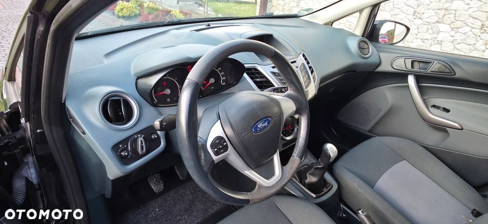 Ford Fiesta 1.25 Champions Edition - 8