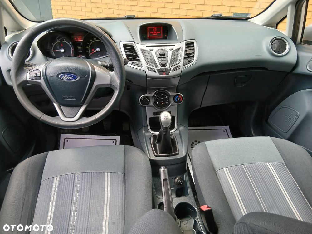 Ford Fiesta 1.25 Silver X (Ambiente) - 21