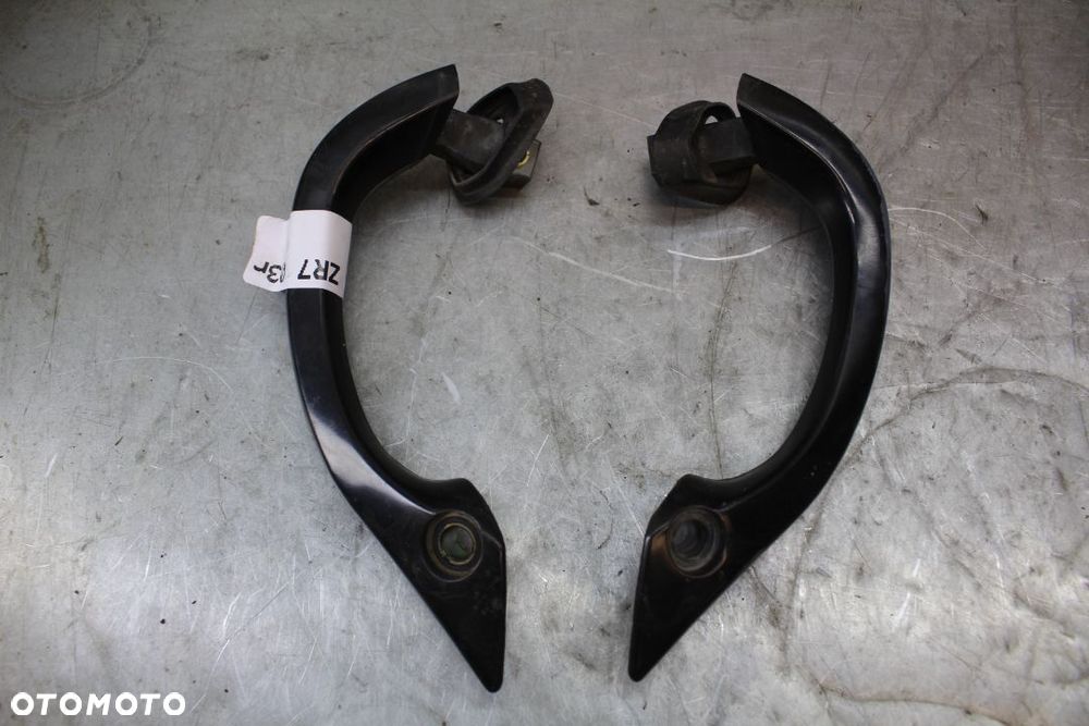 Kawasaki ZR-7 03r. Rączki uchwyty pasażera - 1